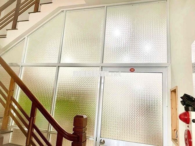 Trống 1 căn , full nội thất , phòng ngủ tách biệt