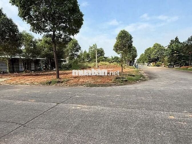 Bán GẤP lô Góc ở MP3 - 300m2 SỔ HỒNG RIÊNG. Lô MT KD nguồn thuê cao