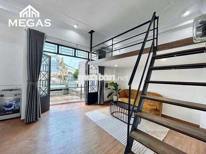 DUPLEX RỘNG NHƯ SÂN BANH CÓ BAN CÔNG, MÁY GIẶT RIÊNG, TÁCH BẾP FULL NT