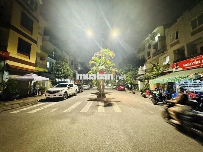 Hữu Hưng - Ô Tô Tránh vỉa hè - Kinh Doanh - 100m2 - Loanh Quanh 21 Tỷ