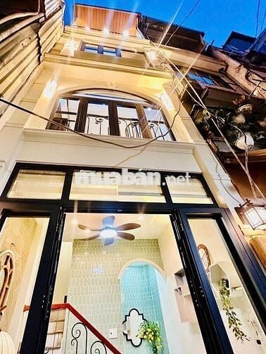 Nhà Bán trung tâm quận 3 ngay chợ bàn cờ 3 lầu mới đẹp full nội thất