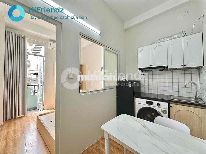 BAN CÔNG TÁCH BẾP FULL NỘI THẤT XỊN XÒ THUẬN TIỆN DI CHUYỂN TRUNG TÂM