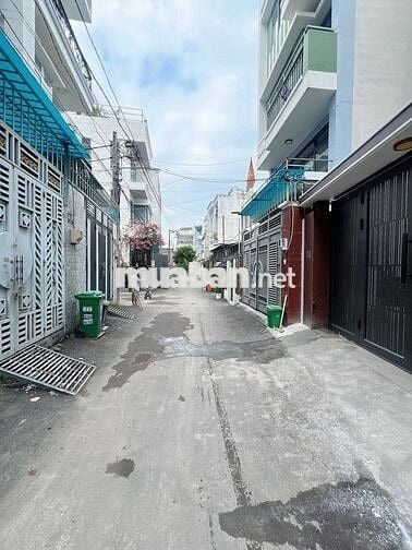 Bán nhà Hiệp Bình Chánh- 52m2- HXH- 4tầng- 4PN- Gần Gigamall.