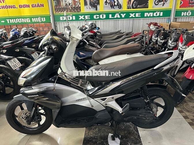 Honda Air Blade 2010 Đen Bạc vành 6 lá quá đẹp