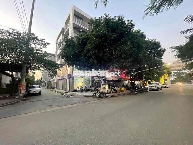 BÁN ĐẤT PHÂN LÔ ĐẤU GIÁ KIM CHUNG 63 m2  . VUÔNG VẮN . Ô TÔ TRÁNH