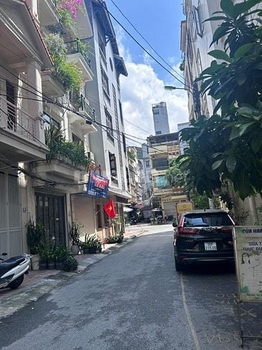 VIP - PHÂN LÔ 2 Ô TÔ - PHỐ VĨNH PHÚC - BA ĐÌNH -55M - 5 TẦNG - MT 4M 