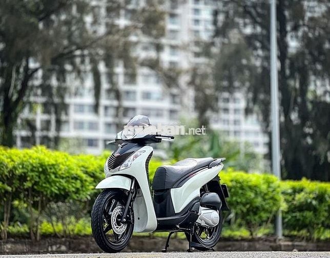 Sh150i nhập ý số máy 110 bs vip 69696 chính chủ
