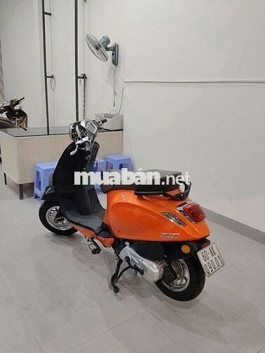 Xe máy tay ga 50cc màu Cam