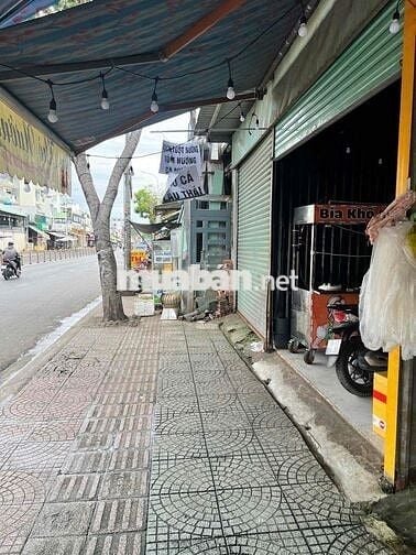 Cho thuê mặt tiền gần chợ có vỉa hè rộng phù hợp nhiều ngành nghề