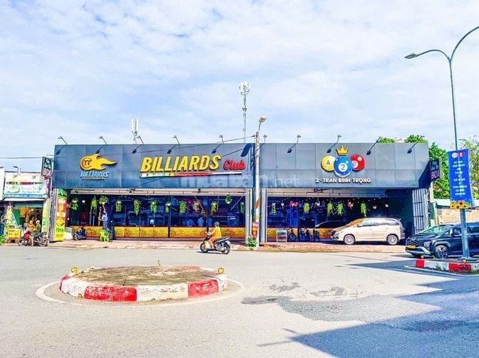 Cho Thuê Nhà Mặt Tiền : 2-4-6 Trần Bình Trọng, Phường 5, Bình Thạnh