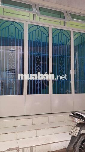 Chính chủ cho thuê lâu dài,4mX8m 4 tầng, 3p.ngủ, 3 vs ngay BXMiền Tây