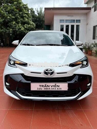 Toyota Vios 2025 E CVT - 5000 km - Zin 100%