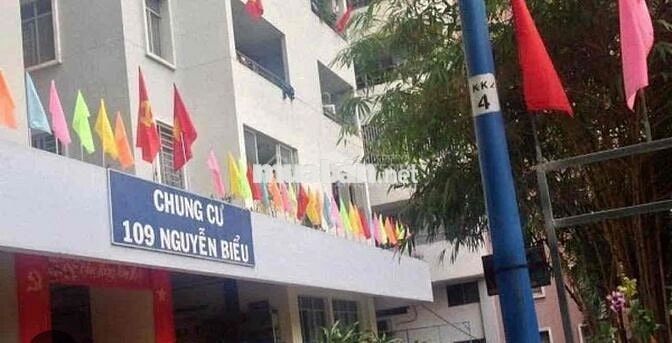 Cần bán căn hộ chung cư 109 Nguyễn Biểu 54m^2 2 pn 2wc