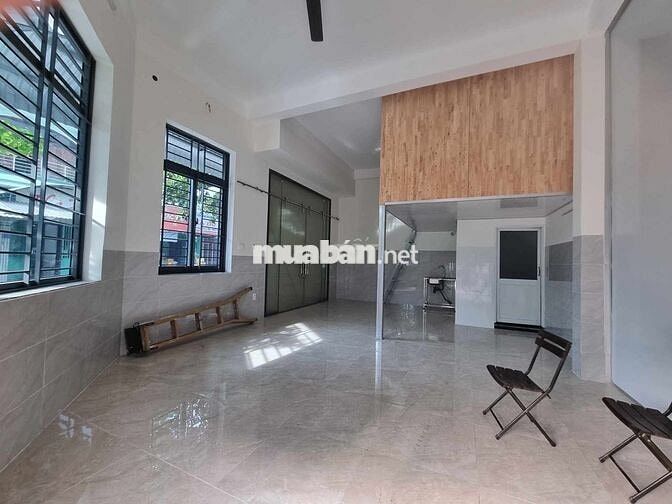 Mặt bằng kinh doanh 20m2 căn góc ngã ba có gác lửng, Phan Văn Đối