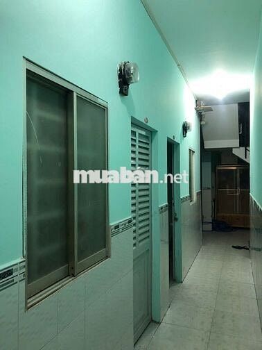 Bán nhà hiếm Ngô Tất Tố, rẻ nhất khu vực BT, 3 tầng, 12 phòng kèm WC.