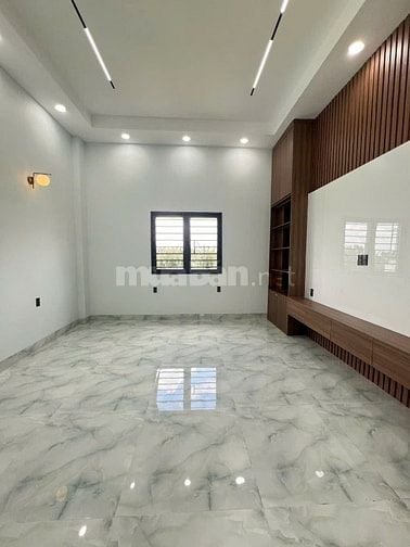 Bán nhà 4PN , Hướng Tây Bắc - Đường 160 Lã Xuân Oai , Quận 9