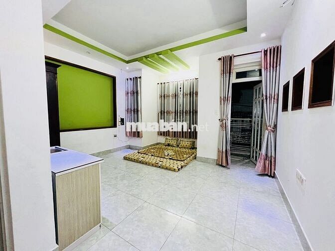 PHÒNG TRỌ BAN CÔNG LẦU 1 THOÁNG MÁT GẦN CVPM QUANG TRUNG