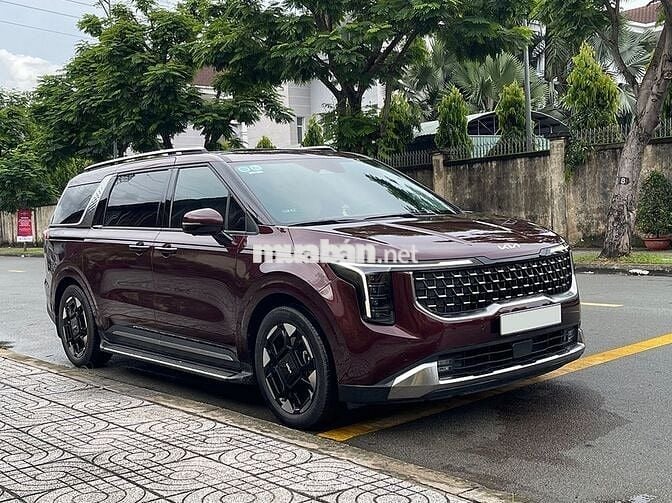 Kia Carnival Signature 2025 7S Đỏ mận