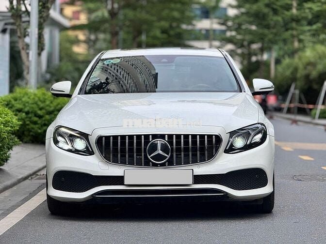 Mercedes E250 2018 màu trắng