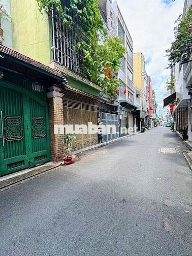 Nhà 70m2, hẻm xe hơi vô nhà, Trần Huy Liệu Phú Nhuận giáp Quận 3,