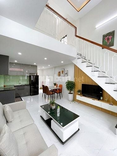 NHÀ ĐẸP TRUNG TÂM HOÀNG DIỆU – 2 MẶT THOÁNG MÁT – GIÁ CỰC TỐT!