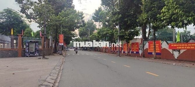 Nhà Lô Góc 201m², 2 MT, Gần QL1K, Đông Hòa, Tp HCM, Chỉ 10.5 Tỷ, TLCC