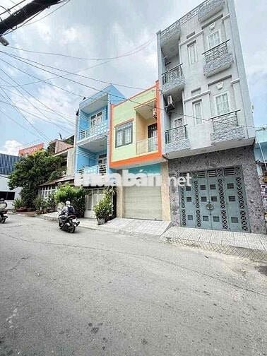 Ngay siêu thị Emart- 84m2- hẻm nhựa 10m- oto ngủ gần MT-10ty8