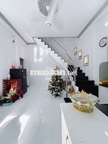 KHU DÂN CƯ HIỆN HỮU - NHÀ 2 TẦNG 2PN - HẺM RỘNG 4M - ĐOÀN VĂN BƠ Q4