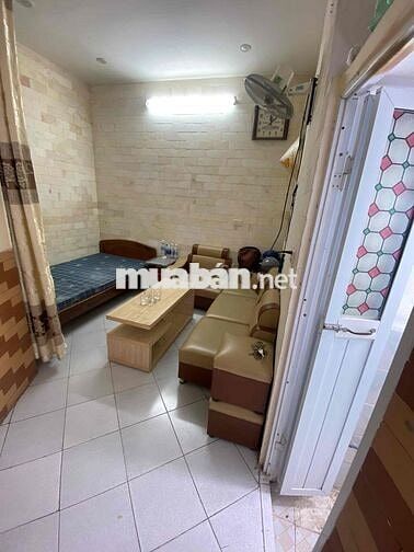 Bán nhà 3 tầng Cách công viên Thống Nhất 100 m