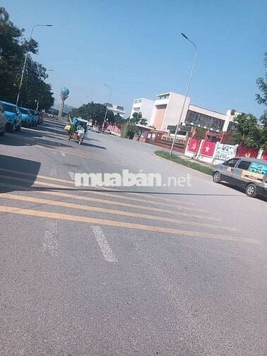 Quang Tiến 43 m2 - 4 tầng- nội thất đẹp - ôtô đỗ cổng - 7,5 tỷ.