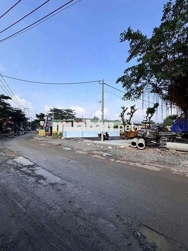 Mặt tiền TL29 đường đang làm lại, vị trí đẹp