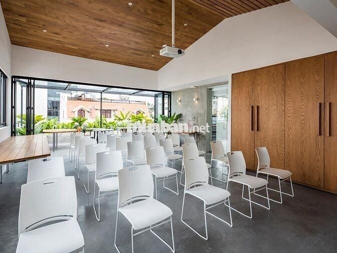 Toà nhà 7 tầng Q1 trung tâm ngang 8m giá 1xx kiếm đỏ con mắt đây nè !!