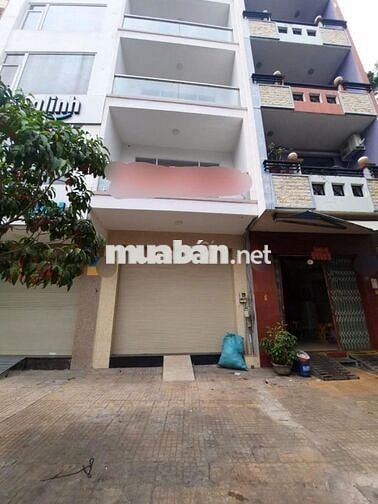 4.5x18m, Mặt tiền 3 lầu Nguyễn Chí Thanh - 3/2, Q11 (4PN, 4WC)