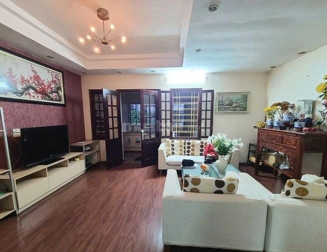 Bán nhà phố cổ Hoàn Kiếm - Đường Lý Nam Đế -106m - 5 tầng -oto - 50 tỷ