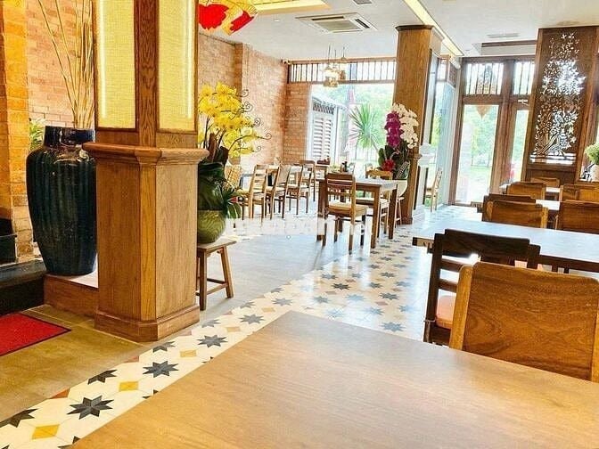 💥💥Mặt bằng trệt + lầu suốt Bùi Thị Xuân, ngang 8m vị trí VIP