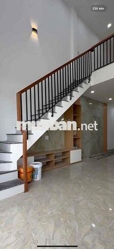 Nhà mê lửng Điện Ngọc giáp Hoà Quý