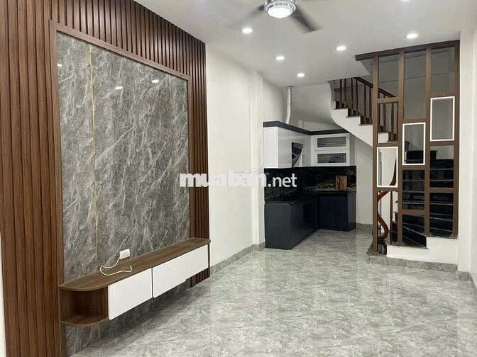 Nguyễn Lam - Nguyên Căn 5 Tầng - Ô tô - 10Tr