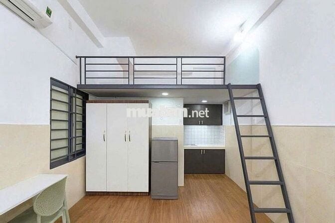 CĂN HỘ DUPLEX NHỎ XINH NGAY ĐH HUTECH, GTVT-BAN CÔNG RIÊNG- FULL NT