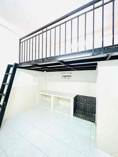 TRỐNG SẴN PHÒNG TRỌ GIÁ RẺ - PHÒNG RỘNG - GÁC CAO - GẦN BỐN XÃ - LVQ