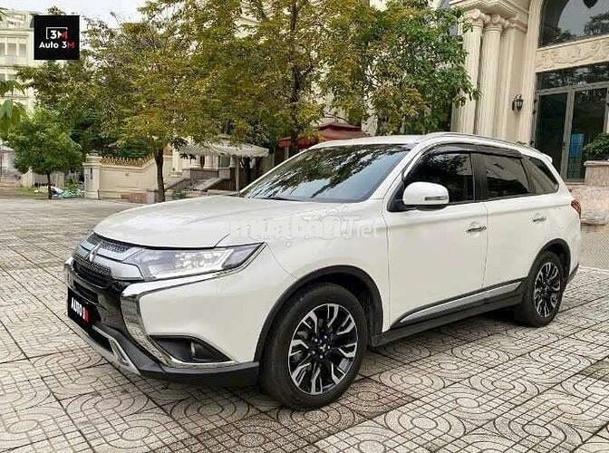 Mitsu Outlander 2022 2.0 CVT - 12000 km