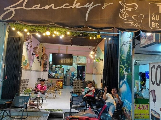 CHO THUÊ MẶT BẰNG TRƯỚC QUÁN CAFE, ĐƯỜNG ÂU DƯƠNG LÂN, QUẬN 8.