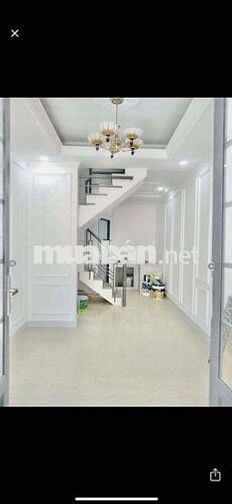 🏠 Nhà cho thuê p7 q8 mới sơn sửa mới 💯 hẻm 3 gác tới nhà  🧭 Hướng ; Đô