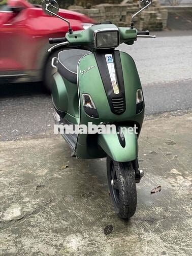 Bán xe Vespa đèn vuông