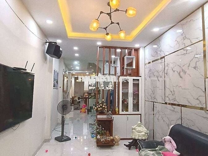 Hơn 5 Tỷ, Nhà 3 Tầng 60m2 Sát MT Xe Hơi Tránh, Phù Hợp Gia Đình An Cư