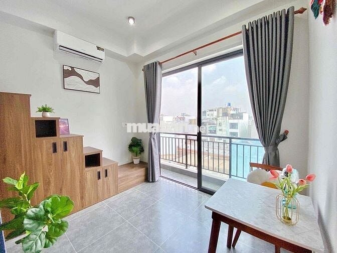 STUDIO NHỎ GỌN FULL NỘI THẤT CÓ BAN CÔNG SIÊU THOÁNG NGAY AEON MALL