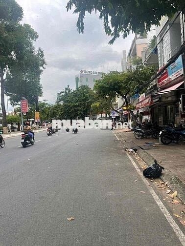 Nhà trệt 2 lầu full nội thất  - Thuận tiện kinh doanh