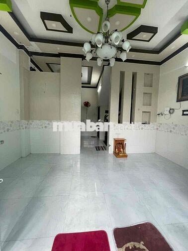 Nhà lầu 2 phòng 2 máy lạnh sau lưng ĐH Y Dược