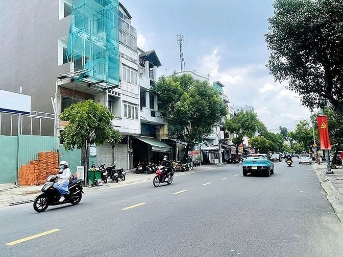 Bán đất mặt tiền Hoàng Hoa Thám, Bình Thạnh, đất trống,  310m², 95 tỷ