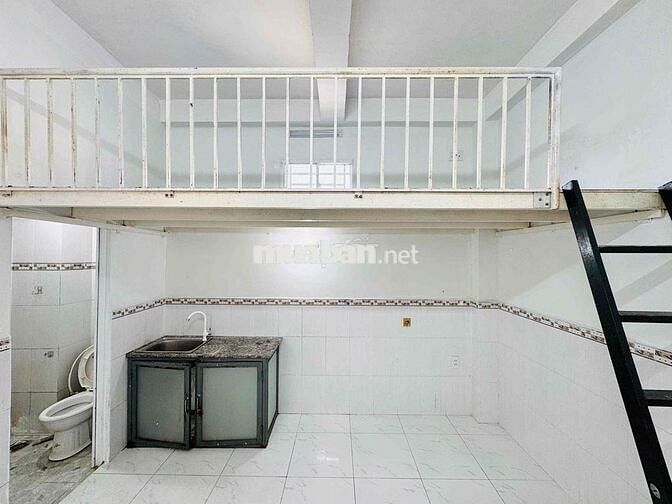 Cho thuê phòng duplex rộng có sẵn máy lạnh , ngay chợ hạnh thông tây