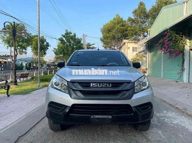Isuzu Mu X 2017 2.5 4X2 MT - 101000 km